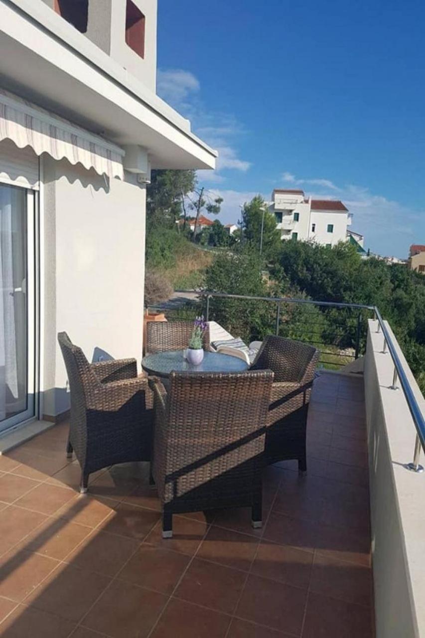 Apartments Javi - Free Private Parking Trogir Exteriör bild